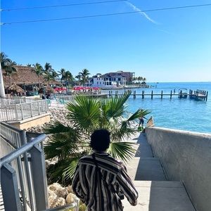 Meet your Posher, Santino